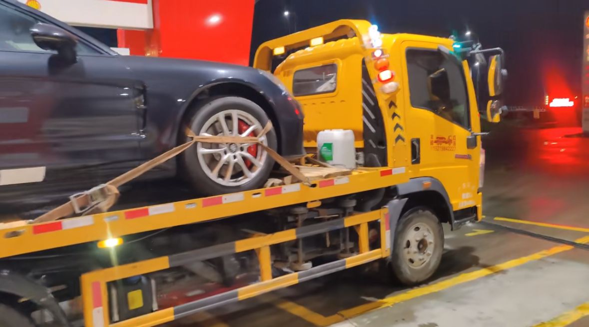 内江行车途中遇到突发状况该如何呼叫道路救援？